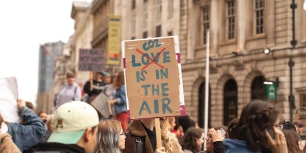 Qatar, Richest Country in GDP, & CO2 Emission 