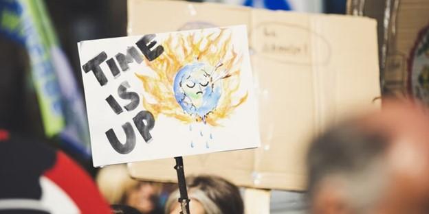 Global Warming Vs CO2 Emission